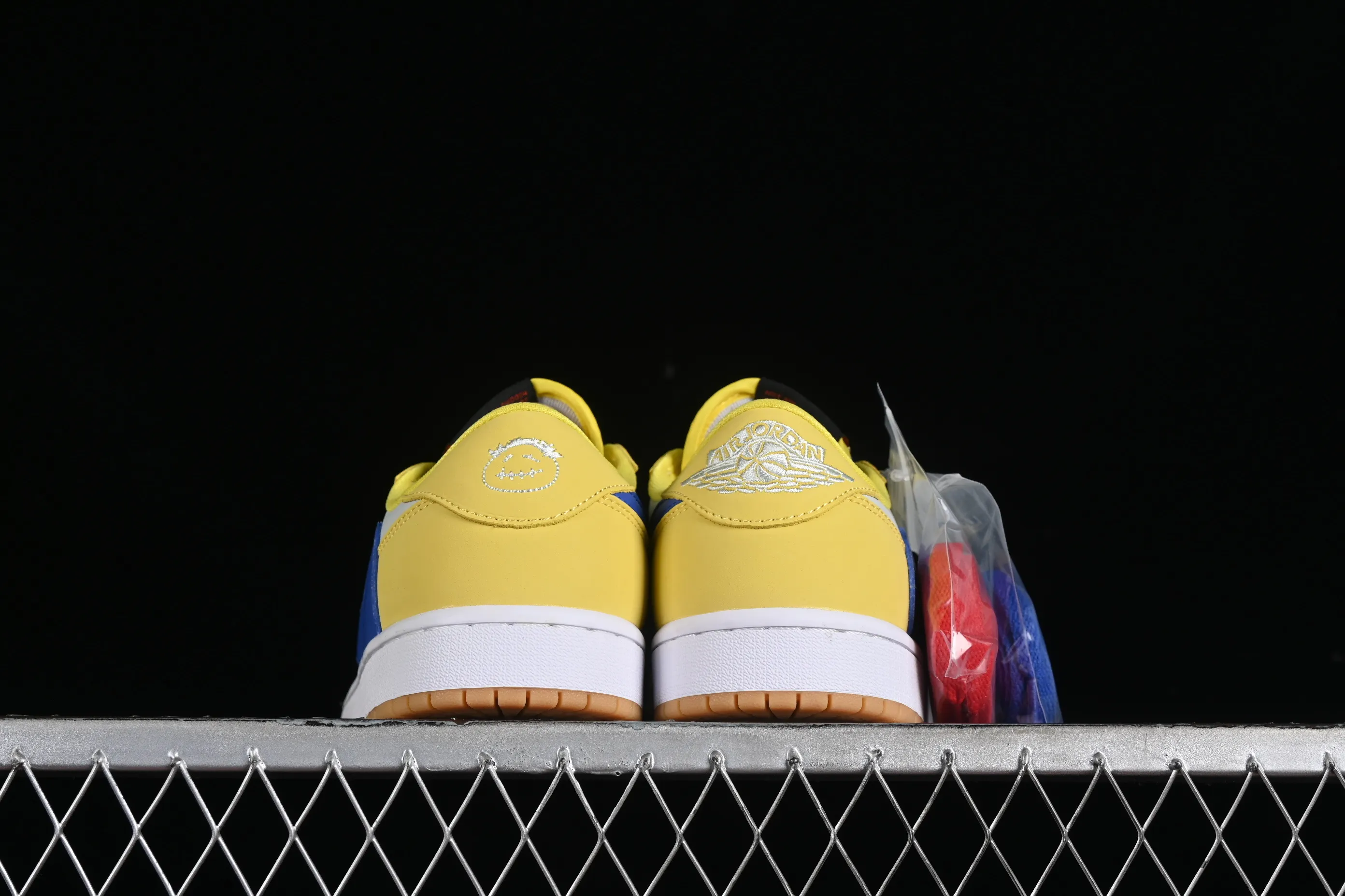 All categories Air Jordan Jordan series basketball shoes Air Jordan 1 Low Travis Scott x Air Jordan 1 Low OG AJ1 Joe 1 undercut low DZ4137-700